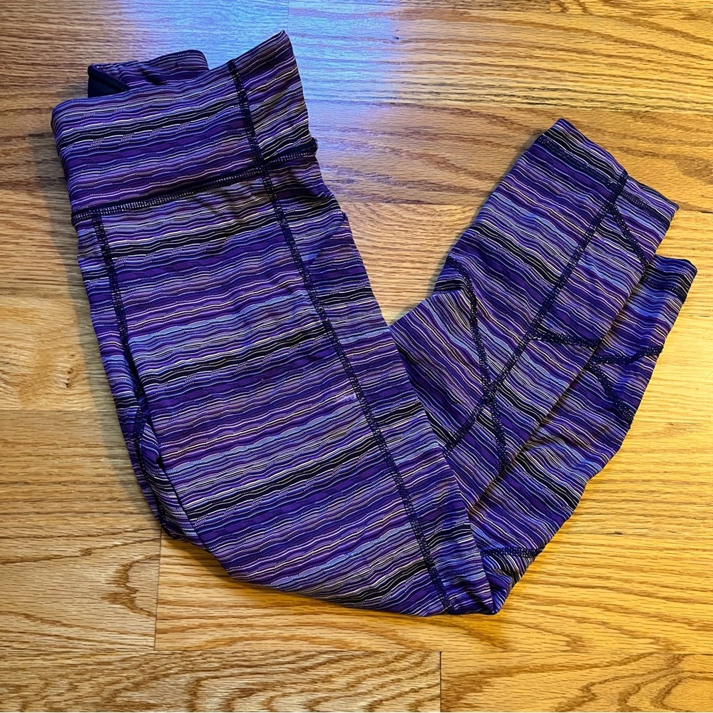 Lululemon purple crop leggings size 4